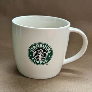 Starbucks 2008 New Bone China Off White Green Siren Logo Mug. 12 fl oz